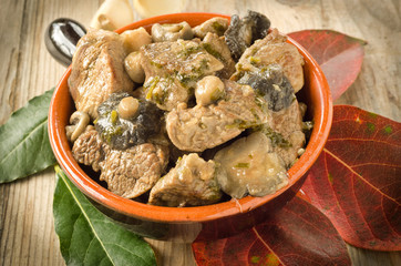 Stufato di carne e funghi, beef and mushrooms stew