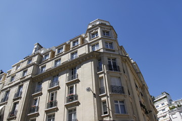 Fototapeta premium Immeuble ancien à Paris