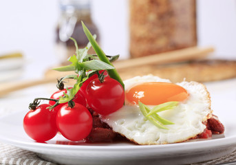 Red bean salad and fried egg