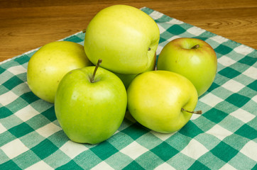 Group of Mutsu apples