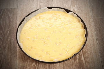 TORTA  CON MANDORLE E PINOLI (CAKE WITH ALMOND AND PINE NUTS)