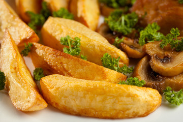 Baked potato with mushrooms and chicken breast