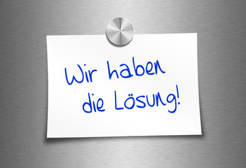 Notizzettel weiß mit Magnet befestigt - Wir haben die Lösung!