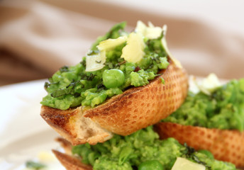 Green Peas On Toast