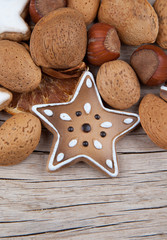 Weihnachtsmix mit Stern auf Holz II