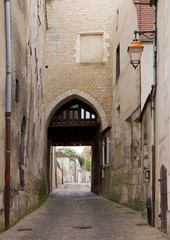 Fototapeta na wymiar stary typowy ulica Auxerre (Burgundia, Francja)