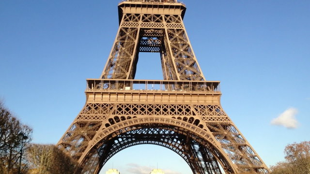 La Tour Eiffel - Beautiful colors of Eiffel Tower in Paris