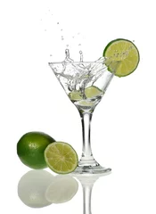  Glas Martini met partje citroen droped © Carlos Santa Maria
