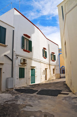 Alleyway. Gallipoli. Puglia. Italy.