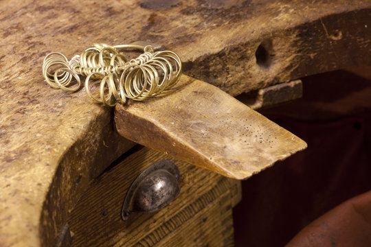 Goldschmied Photo &copy; Herby Meseritsch