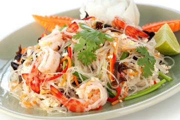 yam wun sen, thai mung bean noodle salad