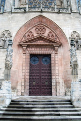 Puerta de entrada a la catedral de Burgos. España.