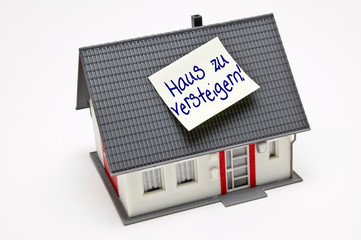 Haus zu versteigern