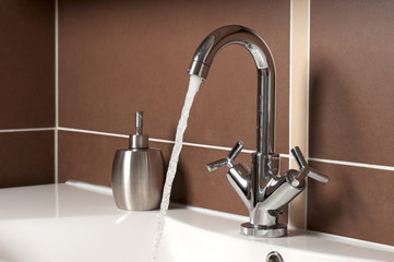 Modernes Badezimmer.
