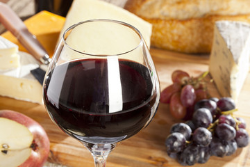 Red Wine And Cheese Plate