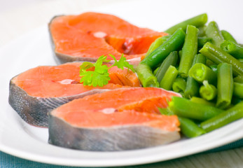 salmon with green bean