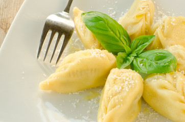 Culurgiones con pecorino, cucina sarda