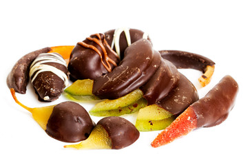 Frutta candita ricoperta di cioccolato