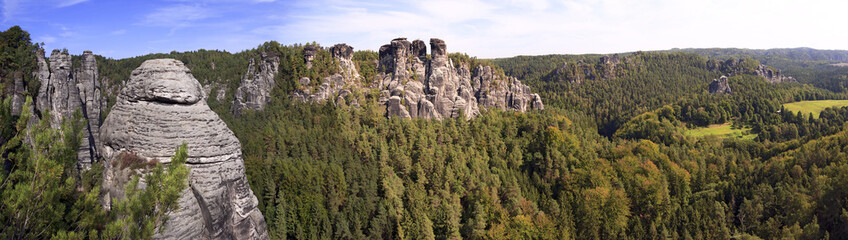Fototapeta na wymiar Elbsandsteingebirge Panorama