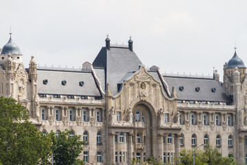Fototapeta na wymiar zobacz zabytków w Budapeszcie