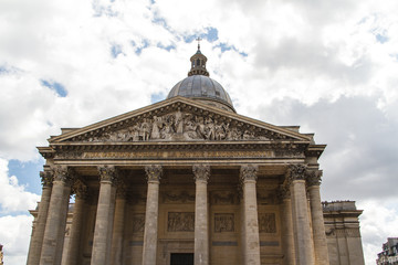 Fototapeta na wymiar Budynek Panteon w Paryżu