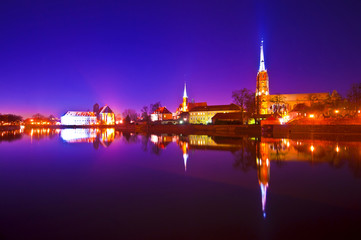 Fototapeta na wymiar Wrocław nocą Ostrów Tumski