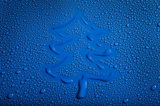tree shape between water drops