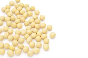大豆　たくさん　白バック