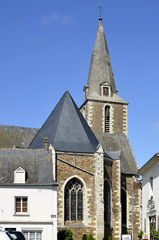 Fototapeta na wymiar Kościół Brissac-Quince we Francji