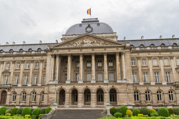 Fototapeta na wymiar Royal Palace widok z Place des Palais w historycznym centrum
