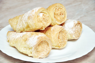 Pastry rolls with cream