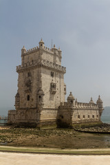 Fototapeta na wymiar Wieża Belém w Lizbonie