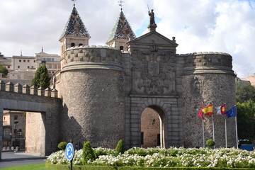 Puerta de Bisagra en Toledo