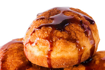 roll watered with caramel