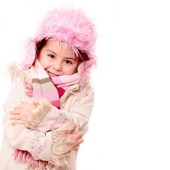 Kleine Dame kuschlig warm eingepackt