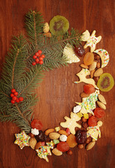 Obraz na płótnie Canvas Świąteczne ciasteczka z piernika