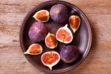 fresh figs in a plate