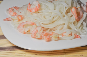 Rice noodles with shrimp