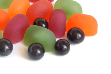 Fruit jelly and chocolate balls