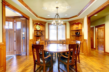 Luxury mountain home diining room with wood molding.