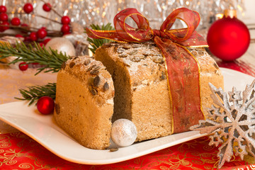 Fototapeta na wymiar świątecznie chleb z nasion dyni