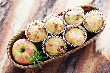 muffins with becon and apple