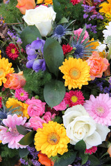 Obraz na płótnie Canvas Mixed bouquet in bright colors