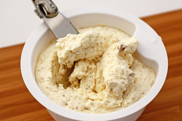 Fromage aux éclats de noix