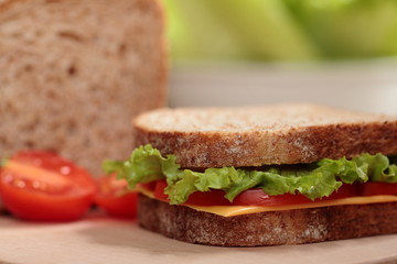 SANDWICH CON POMODORO FORMAGGIO 