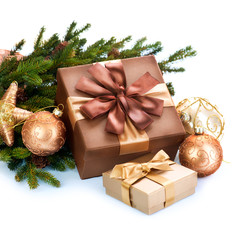 Fototapeta na wymiar Dekoracje świąteczne i Gift Boxes Pojedynczo na białym tle