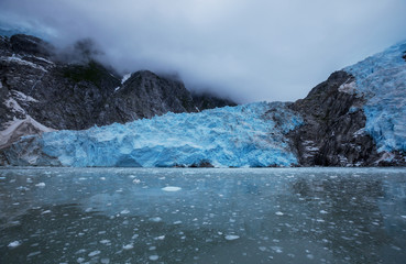 Fototapeta na wymiar Glacier na Alasce