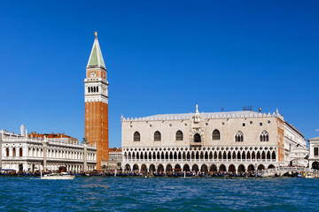 Fototapeta na wymiar Pałac Dożów w Wenecji