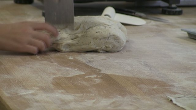 pr&eacute;paration de pains aux c&eacute;r&eacute;ales