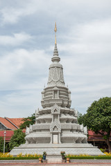 Fototapeta premium Silver Pagoda